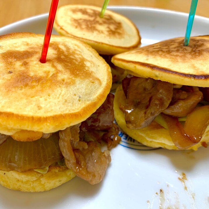 強力粉でもちもち✨ミニホットケーキバーガー